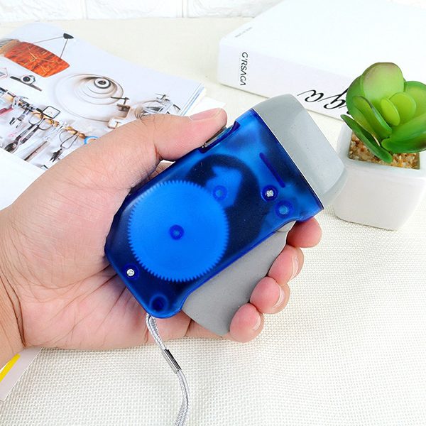 環保不帶電池電筒